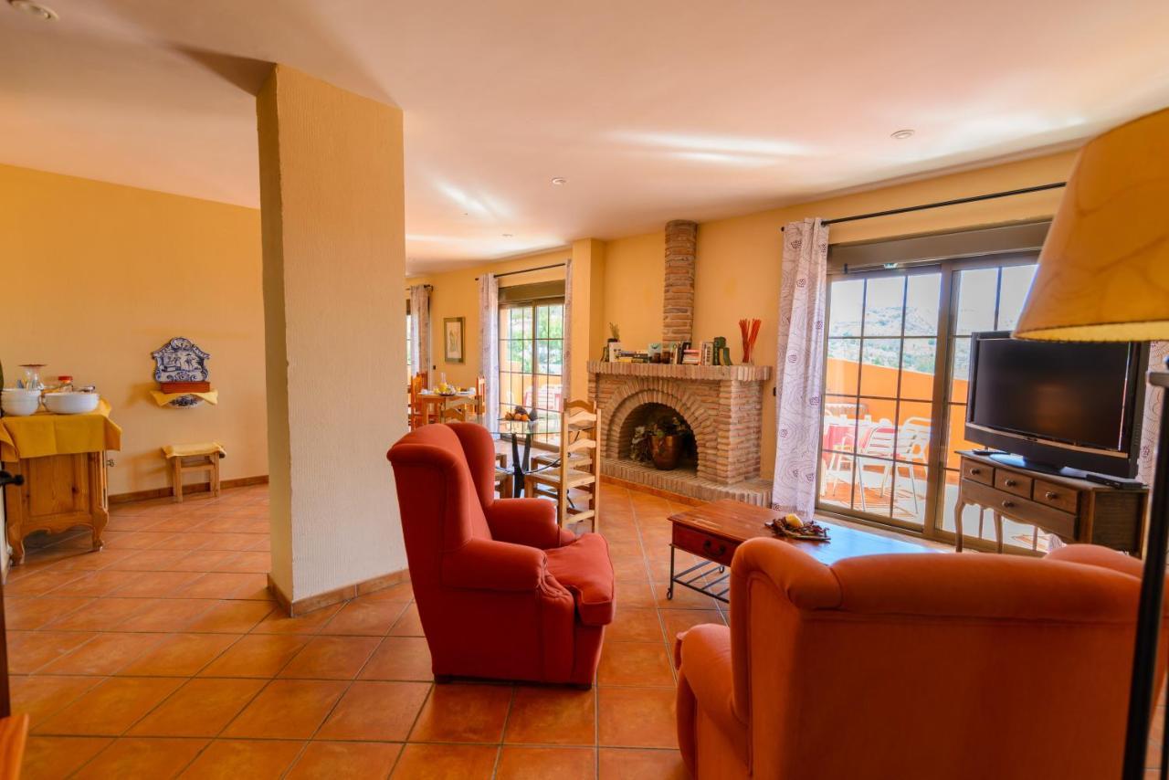 Apartamentos Sierra Tejeda Alcaucin Exterior photo
